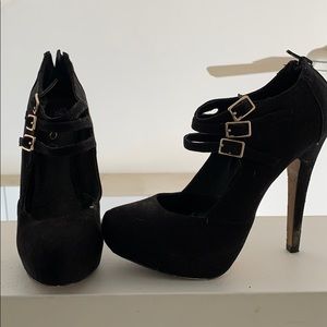 black suede aldo pumps